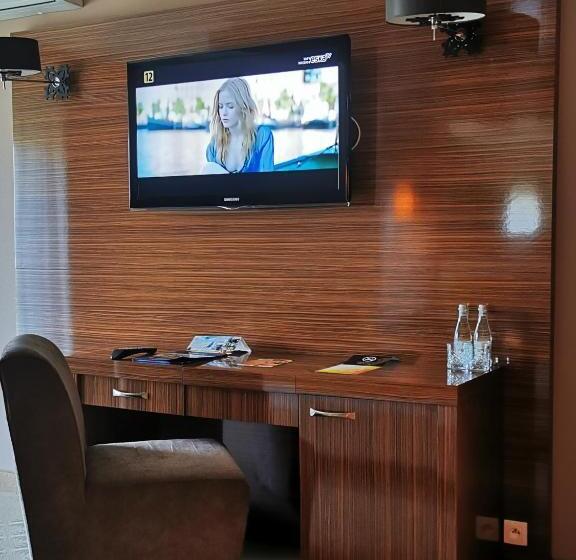 סוויטה, Mistral Sport