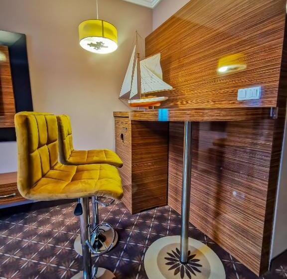 סוויטה, Mistral Sport