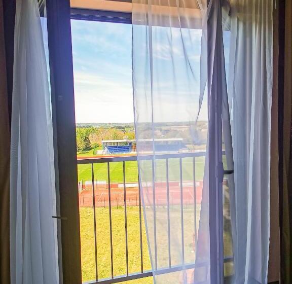 סוויטה, Mistral Sport