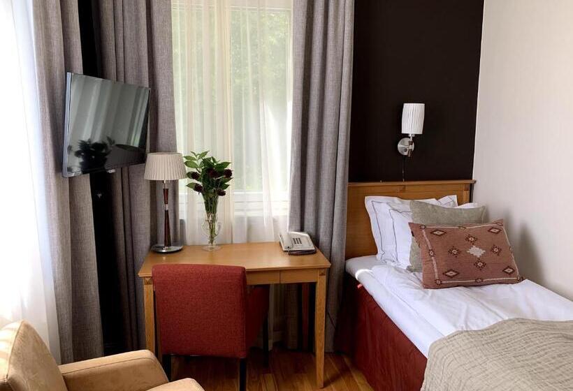 Номер Стандарт Индивидуальный, Nasby Slott