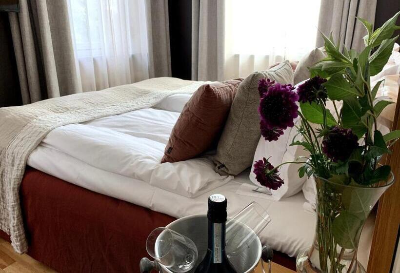 Номер Стандарт, Nasby Slott