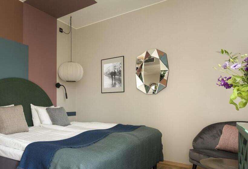 Номер Superior, Nasby Slott