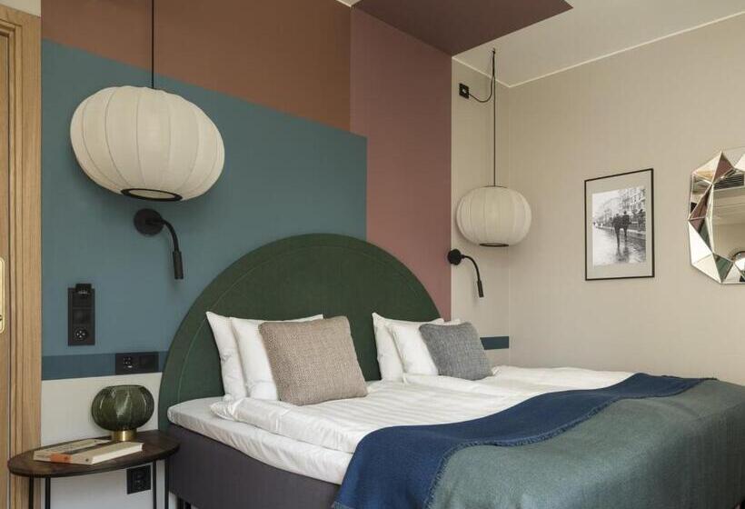Номер Superior, Nasby Slott
