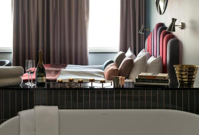 Полулюкс, Nasby Slott