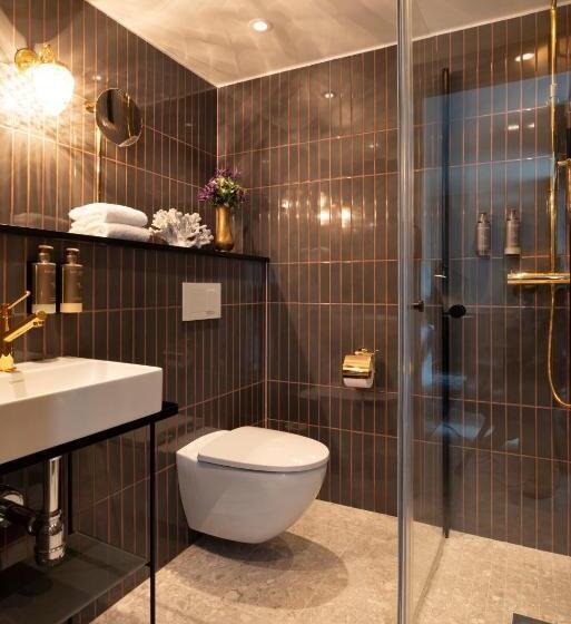 Номер Стандарт, Nasby Slott