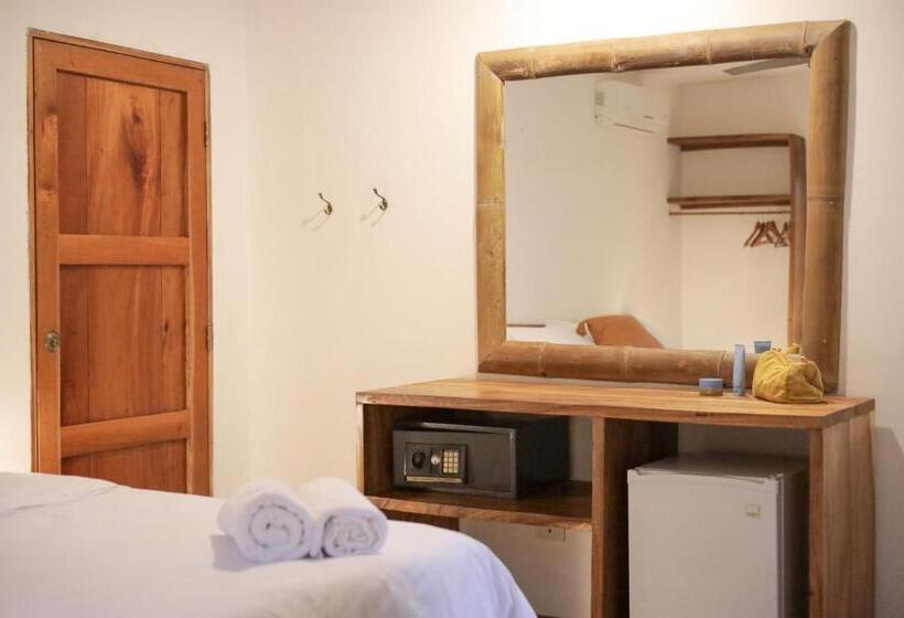 חדר סטנדרט עם מיטת קינג, Outsite Santa Teresa Playa