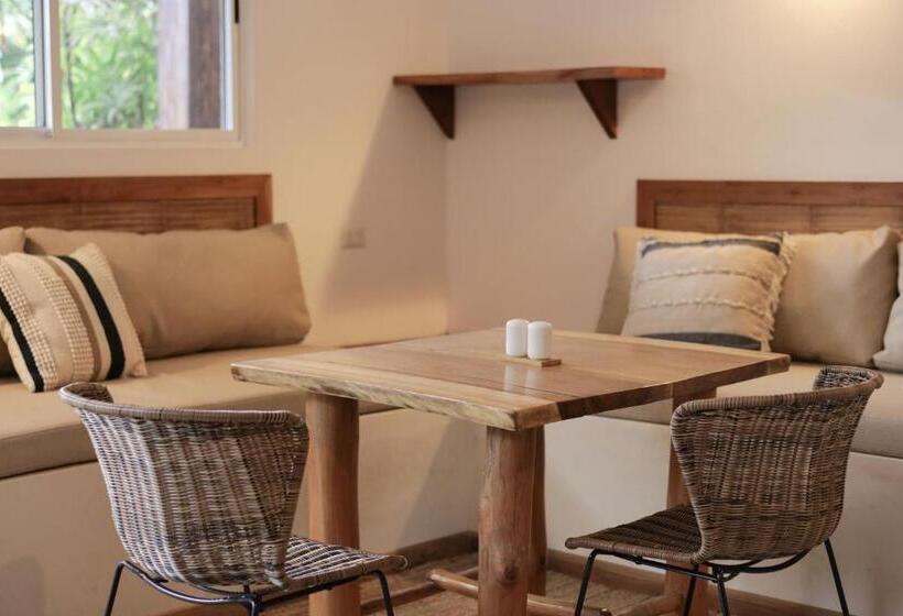 דירת חדר, Outsite Santa Teresa Playa