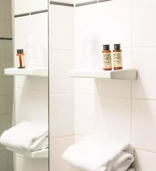 スタンダードシングルルーム, Sixtus Sinatur Hotel & Konference