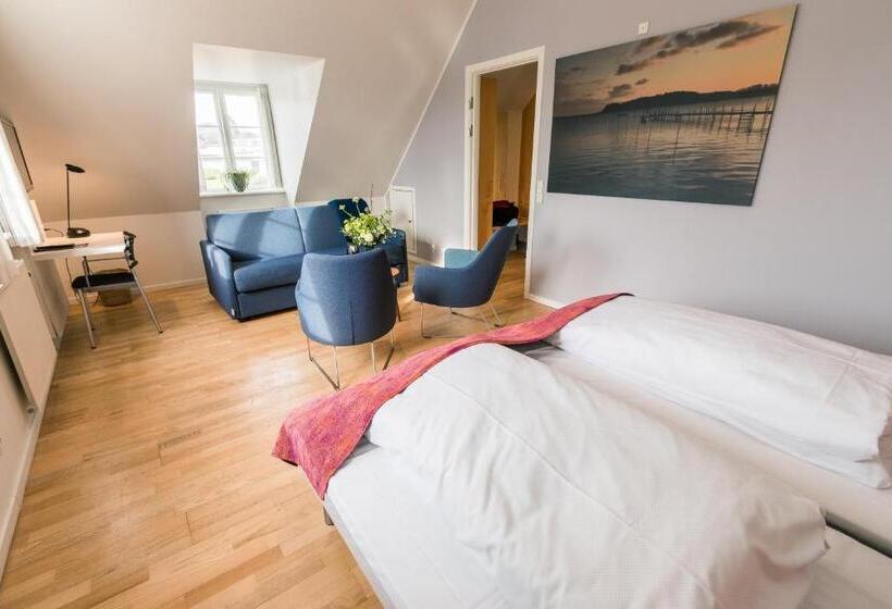 家庭间, Sixtus Sinatur Hotel & Konference