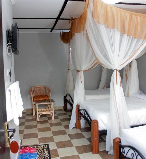 اتاق اجرایی سه نفره, Sweet Lake Resort