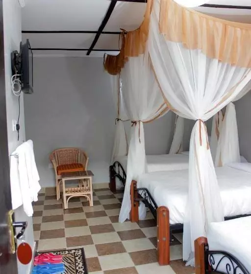 اتاق اجرایی سه نفره, Sweet Lake Resort
