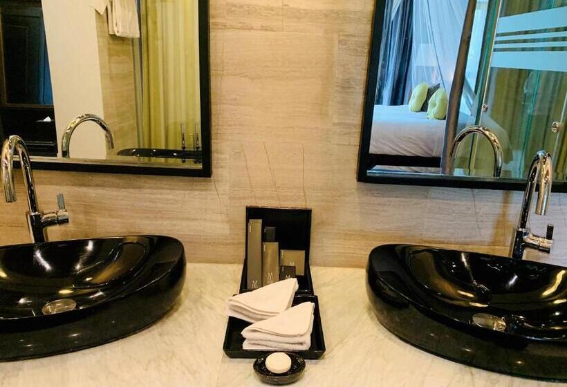 سوییت لوکس, The Lake Garden Nay Pyi Taw Mgallery Collection