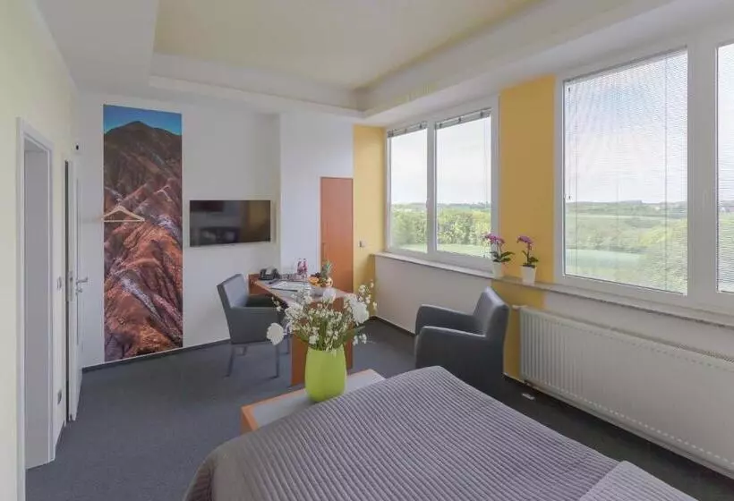 Comfort Yhden Hengen Huone, Weitblick Bielefeld