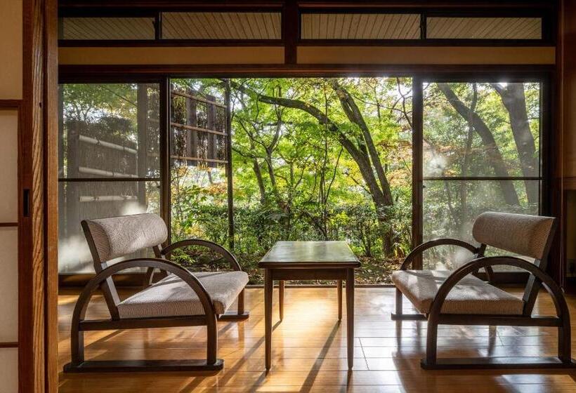 غرفة عائلية, Jinya Ryokan