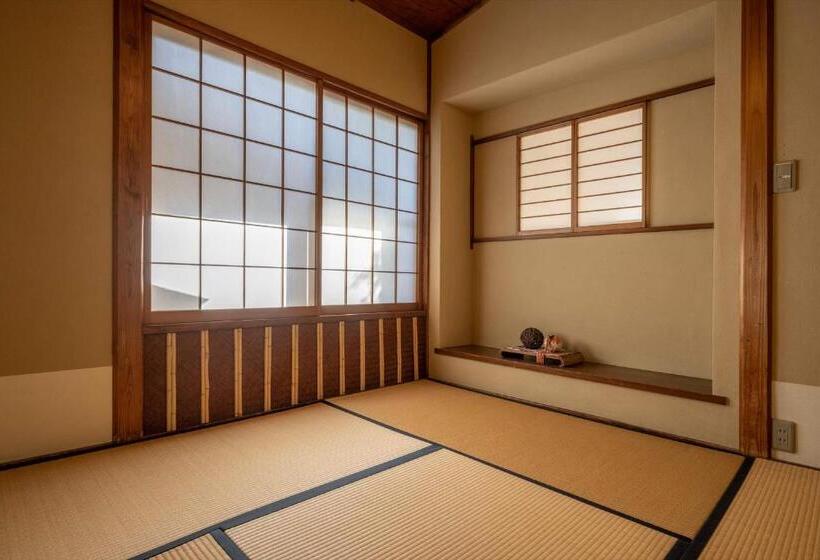 غرفة عائلية, Jinya Ryokan