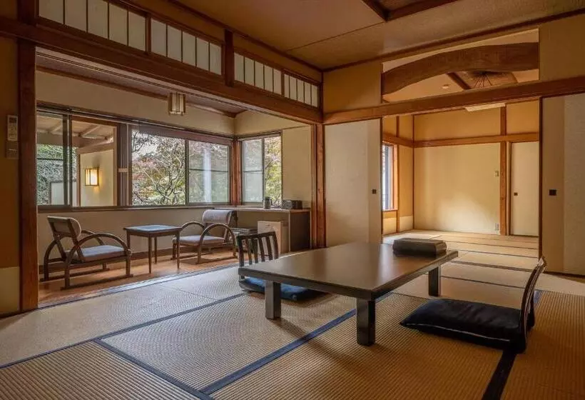 Perhehuone, Jinya Ryokan