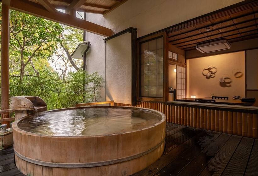 غرفة قياسية رباعية, Jinya Ryokan