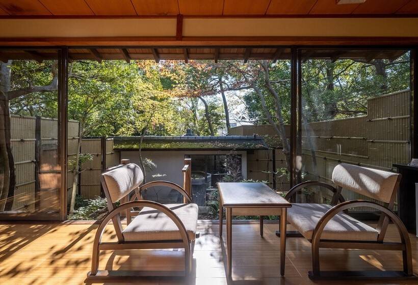 غرفة عائلية, Jinya Ryokan