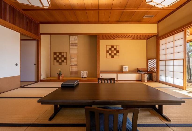 Семейный Номер, Jinya Ryokan