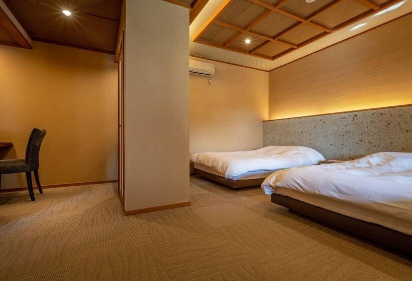 غرفة قياسية رباعية, Jinya Ryokan