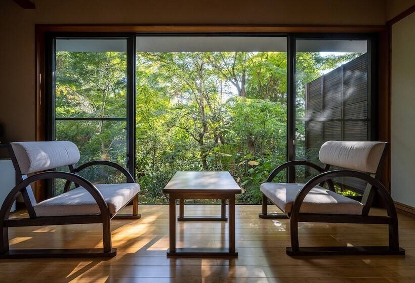غرفة قياسية رباعية, Jinya Ryokan