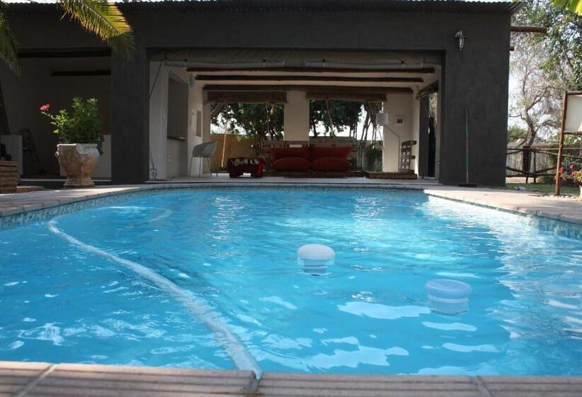 اتاق لوکس, Bush Pillow Guest House