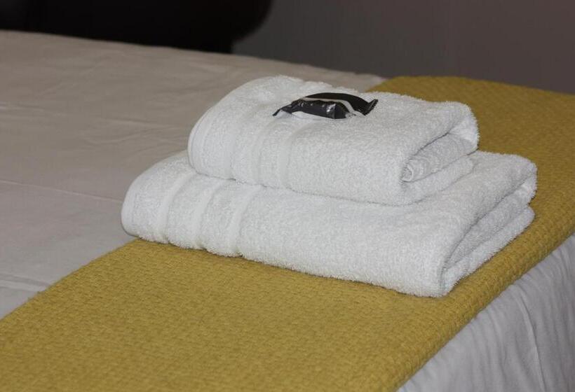 اتاق لوکس, Bush Pillow Guest House