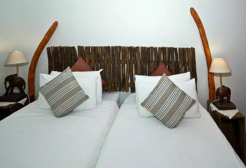 اتاق لوکس خانوادگی, Bush Pillow Guest House