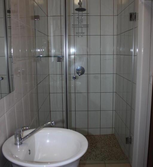 اتاق لوکس, Bush Pillow Guest House