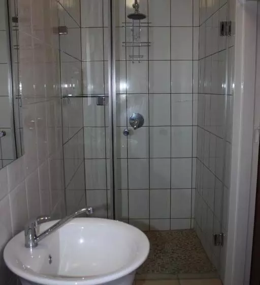 اتاق لوکس, Bush Pillow Guest House