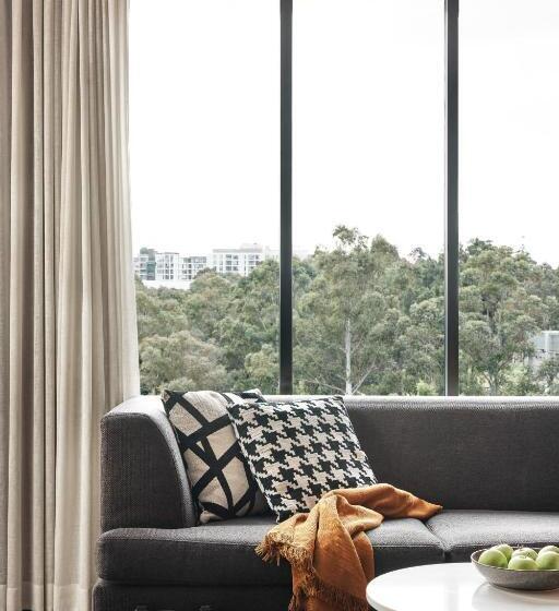 شقة غرفتين, Punthill Norwest