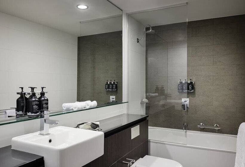 شقة غرفتين, Punthill Norwest