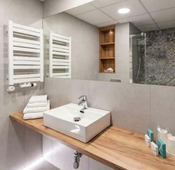 غرفة قياسية, 1891 Garni