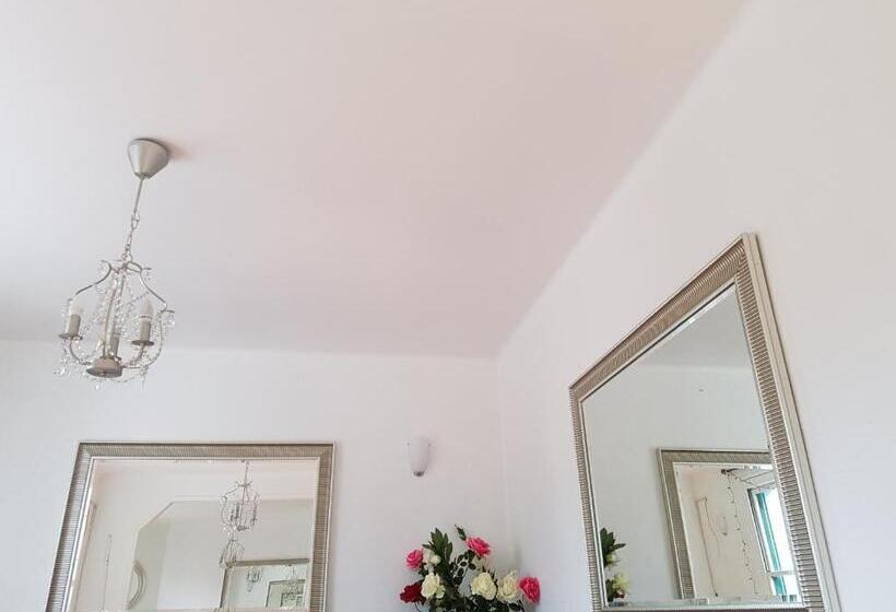 חדר סטנדרט נוף לגינה, Ndp Family