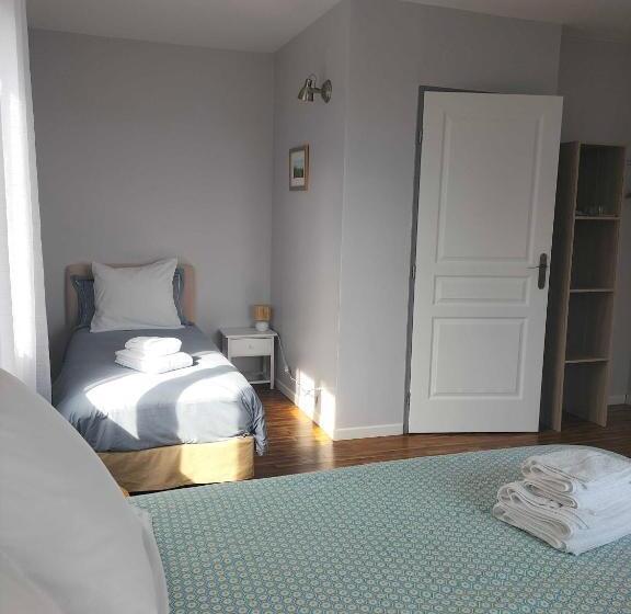 חדר סטנדרט לשלושה, Alabrena