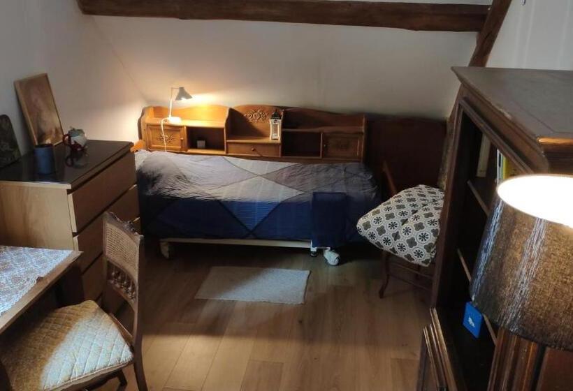 Номер Стандарт Совместная Ванная, Chambre Calme Et Accueillante, Parking Gratuit, Navette Gare Ou Aéroport