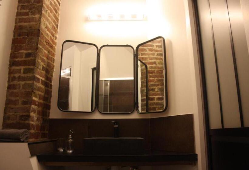 חדר סטנדרט נוף לגינה, Chambre Chez L Habitant Les Aubes Du Vexin