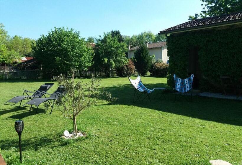 Standard room with outdoor bath, Les Eygletières