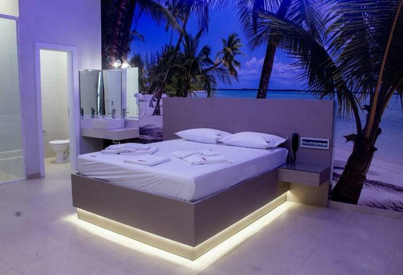 スイート, Motel Exótic