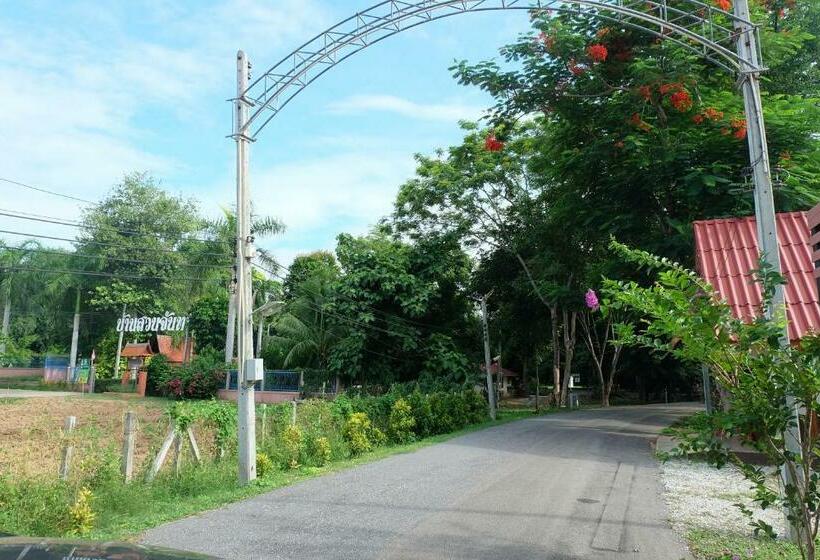 트리플 클래식 룸, Baansuanchan Resort