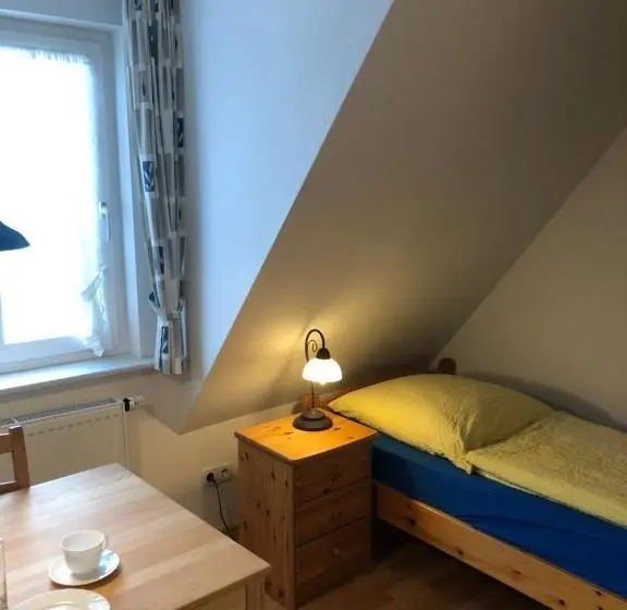 スタンダードシングルルーム, Gutshaus Bliesekow