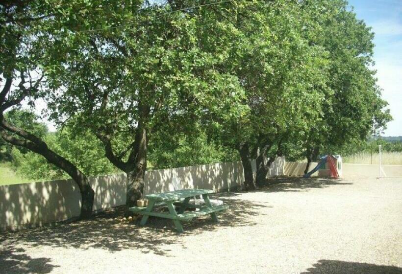 غرفة قياسية مطلّة علي حمام السباحة, Les Chênes De Da Li