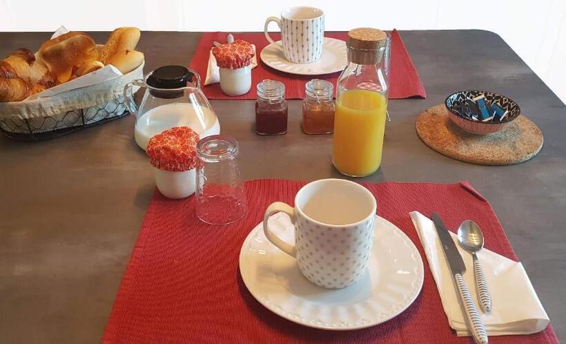 غرفة قياسية مطلّة علي حمام السباحة, Les Chênes De Da Li