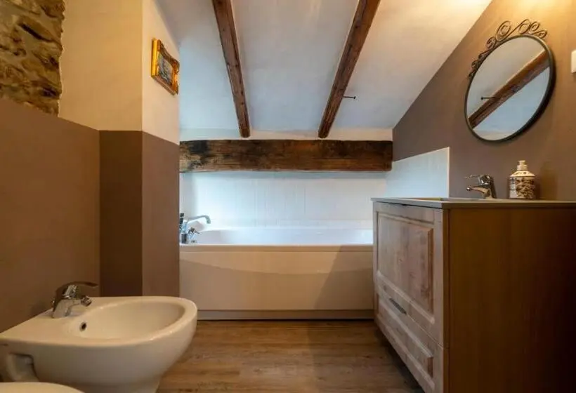 4ベッドルームクラシックタイプ, B&b Podere Calvanella