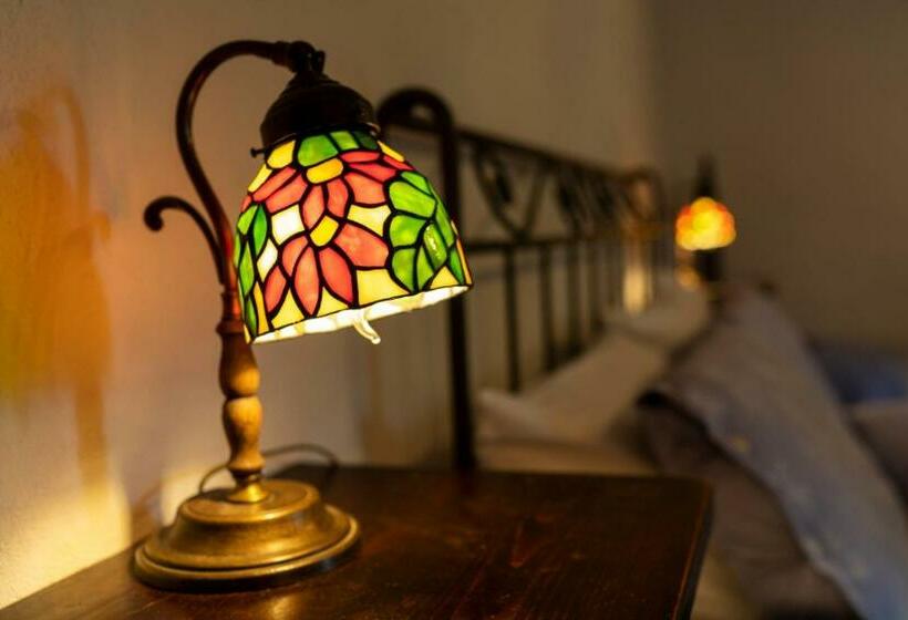 스탠다드 트리플 룸 풀장 전망, B&b Podere Calvanella