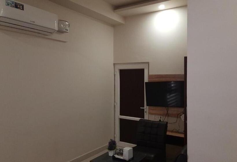 اتاق استاندارد, Ventures Inn