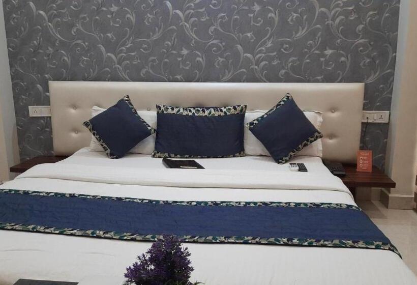 اتاق عادی, Ventures Inn