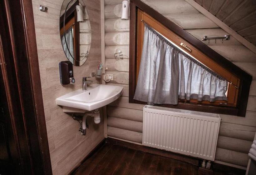 Family Suite, Zaliv