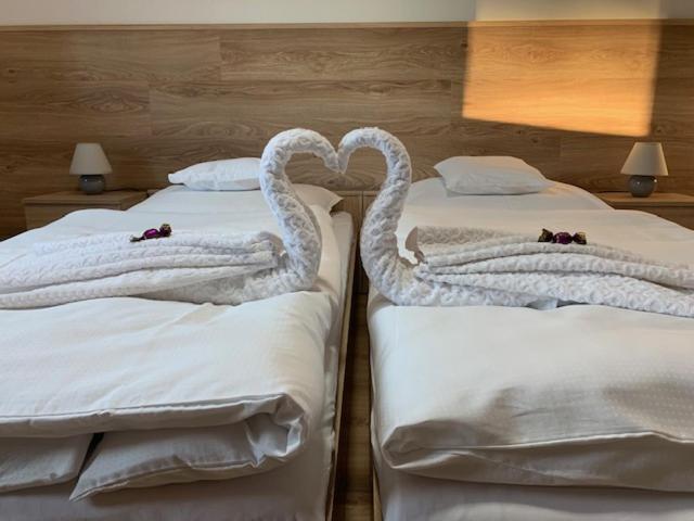 标准三人间, Penzion Moto