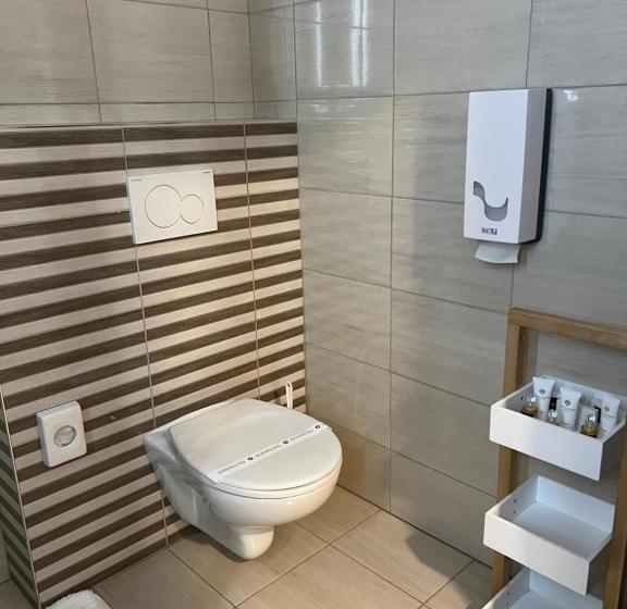 Quarto Triplo Estandar, Penzion Moto